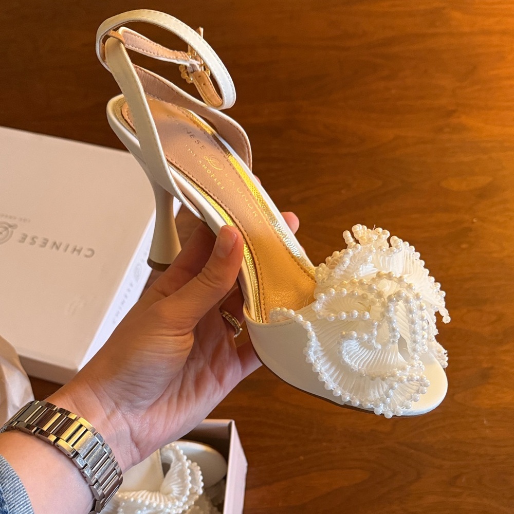 Chinese Laundry Jovie White Fabric Heels - Picture 3 of 6